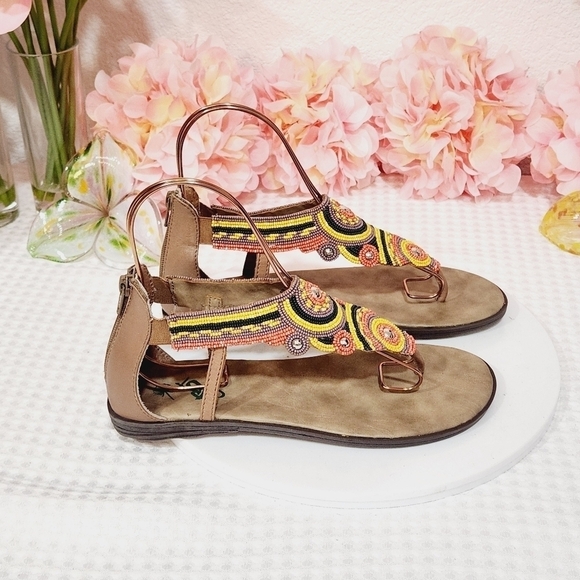 OTBT Paducah Beige Beaded Design Leather Zip Back Sandals Size 8M - Picture 5 of 9